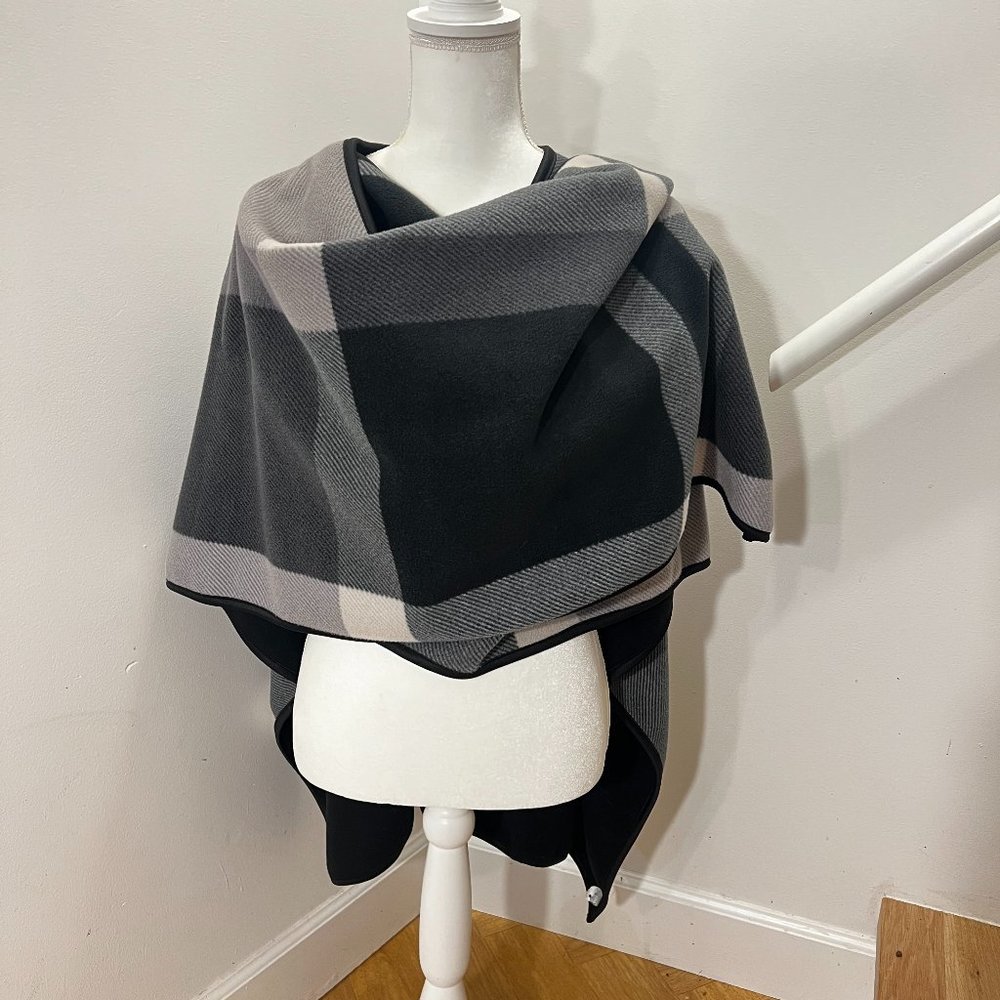6 Wraps in 1! Reversible Fleece Black, Gray, White Plaid Poncho Shawl One Size